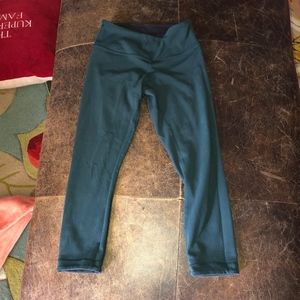 lululemon forest green wunder under crop